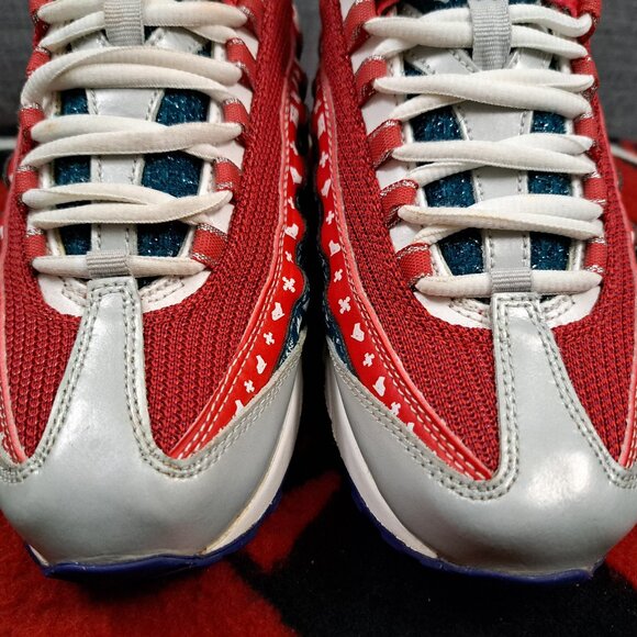 Women 7.5 / 6Y Nike Air Max 95 Ugly Christmas Sweater Sneakers - CT1593-100 - Picture 13 of 14